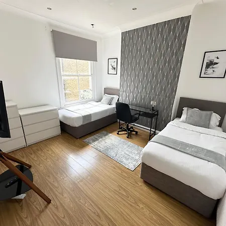 Spacious 2 Bed Flat In Лондон Экстерьер фото