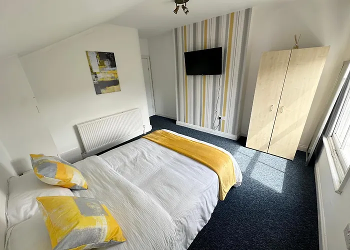 Spacious 2 Bed Flat In London